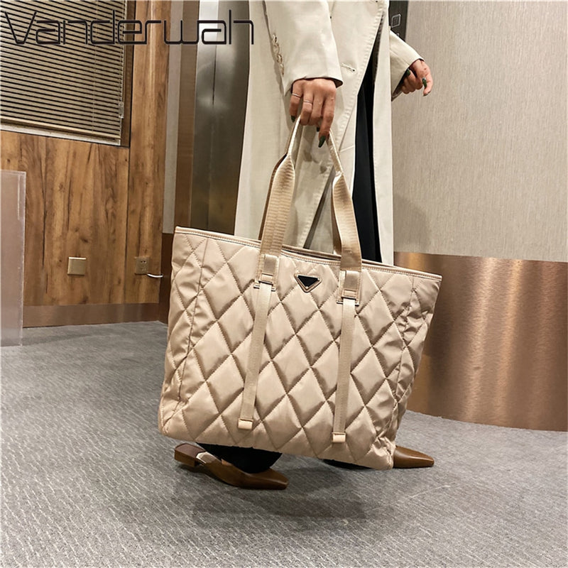 High Quality Nylon Handbags and Purses Large Capacity Shopper Tote Bag Brand Luxury Design New Lady Shoulder Class Commute Bags