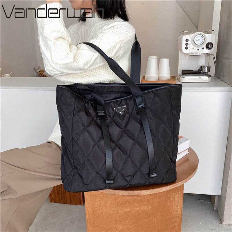 High Quality Nylon Handbags and Purses Large Capacity Shopper Tote Bag Brand Luxury Design New Lady Shoulder Class Commute Bags